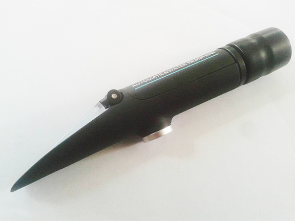 เครื่องวัดความเค็มน้ำ น้ำเกลือ ช่วงค่า 0-10% (0-100 ppt) ใช้ในการเพาะเลี้ยงสัตว์น้ำเค็ม บ่อกุ้ง บ่อปลา วัดน้ำทะเล แบบมีหลอดไฟในตัว