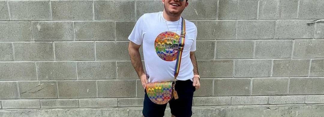 COACH ELLEN CROSSBODY IN RAINBOW SIGNATURE CANVAS (COACH C4098) ให้สายรุ้ง มัดใจได้มั้ยเนี้ย🌺คอลเลคชั่นที่ไม่ต้องพูดเยอะ//กระเป๋ารูปทรงน่ารัก ที่ใครได้เห็นเป็นต้องอดใจไม่ไหว // วัสดุหนังแคนวาสผสมหนังแท้ กระแทกความสดใสขึ้นไปอีกขั้น ด้วยลาย