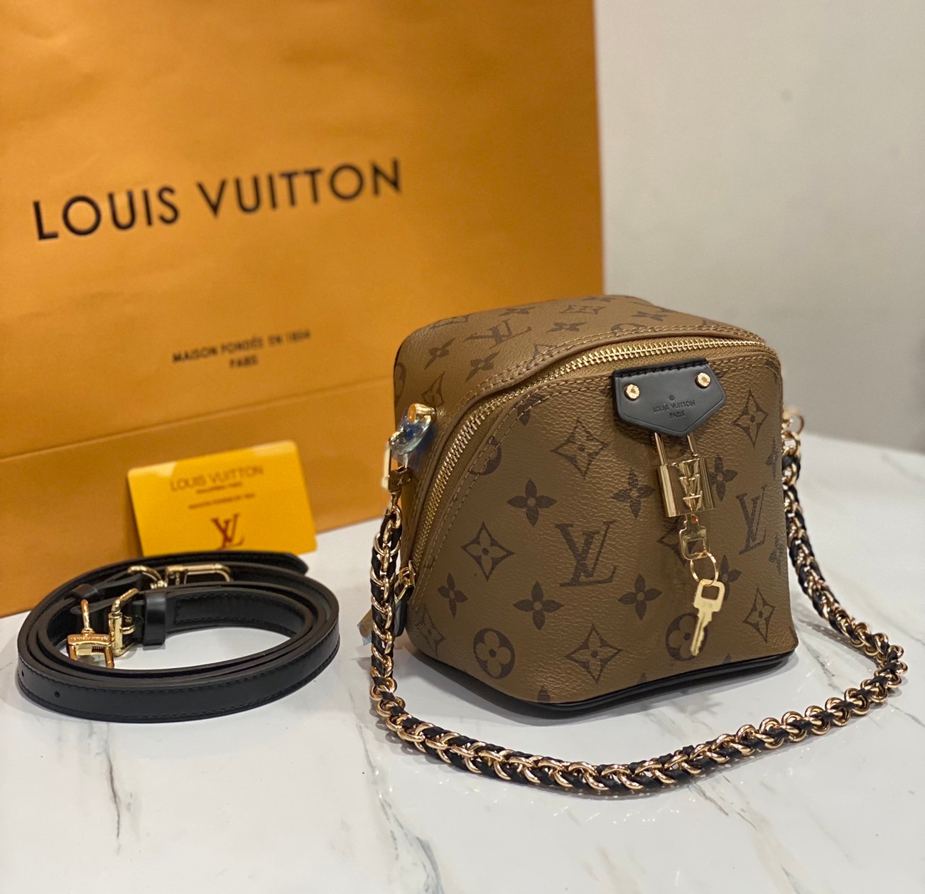 LV Just In Case Bag Monogram Reverse Canvas กระเป๋าสะพายใบเล็ก รุ่นใหม่ เกรดออริ 1:1 ใช้งานต่างประเทศได้