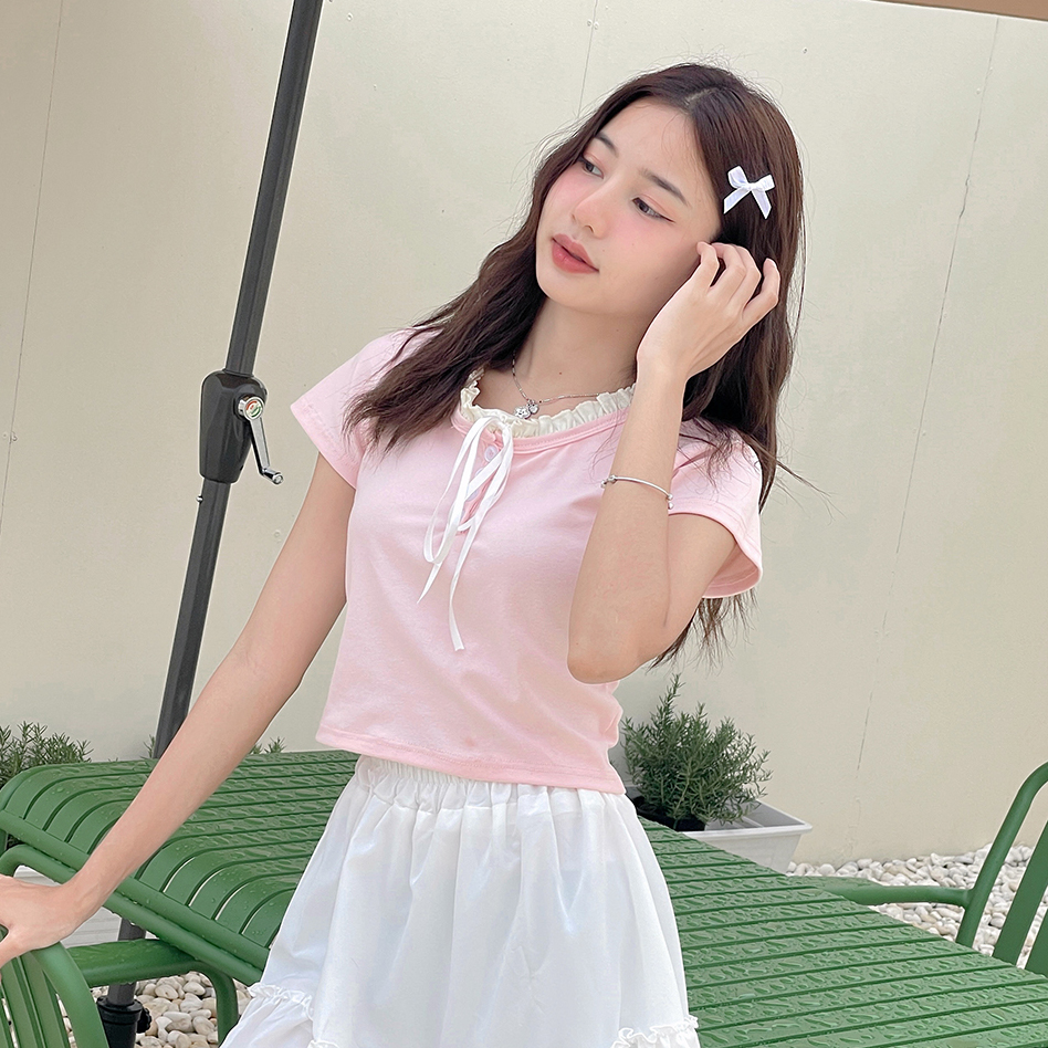พร้อมส่ง 🛼 Pinky love tops เสื้อแขนสั้นสีชมพูแต่งคอปกระบายสีครีมพร้อมโบว์น่ารักมาก (IN38598)
