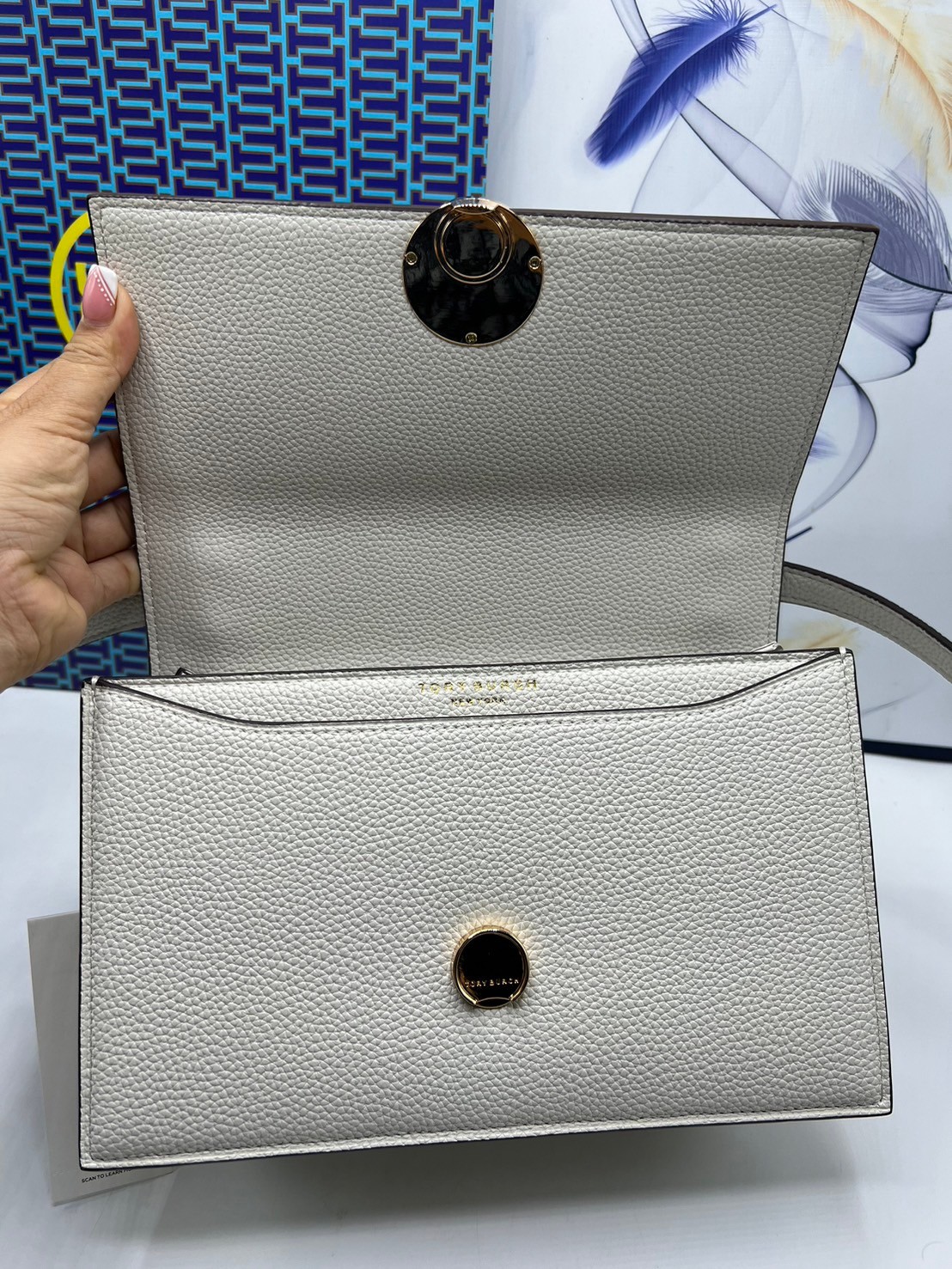 TORY BURCH MILLER LEATHER SHOULDER BAG กระเป๋าสะพายสวยหรู ผู้ดีทุกสี สายถอดได้ ถือเป็นคลัชได้ เกรดออริ สลับแท้ 1:1 ใช้งานต่างประเทศได้