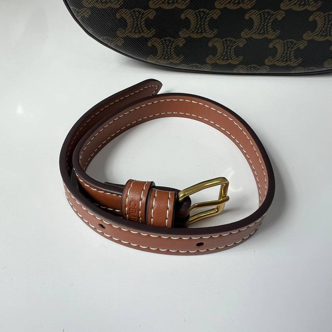 CELINE MEDIUM TILLY BAG IN SHINY CALFSKIN กระเป๋าสะพายไหล่/สะพาย คอลใหม่ทรงสวย มาแรง สวยหรูหรา