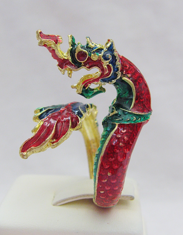 แหวนพญานาคเนื้อทองเหลืองเศียรเดียวลงยาสีแดง เสริมบารมี โชคลาภค่ะ