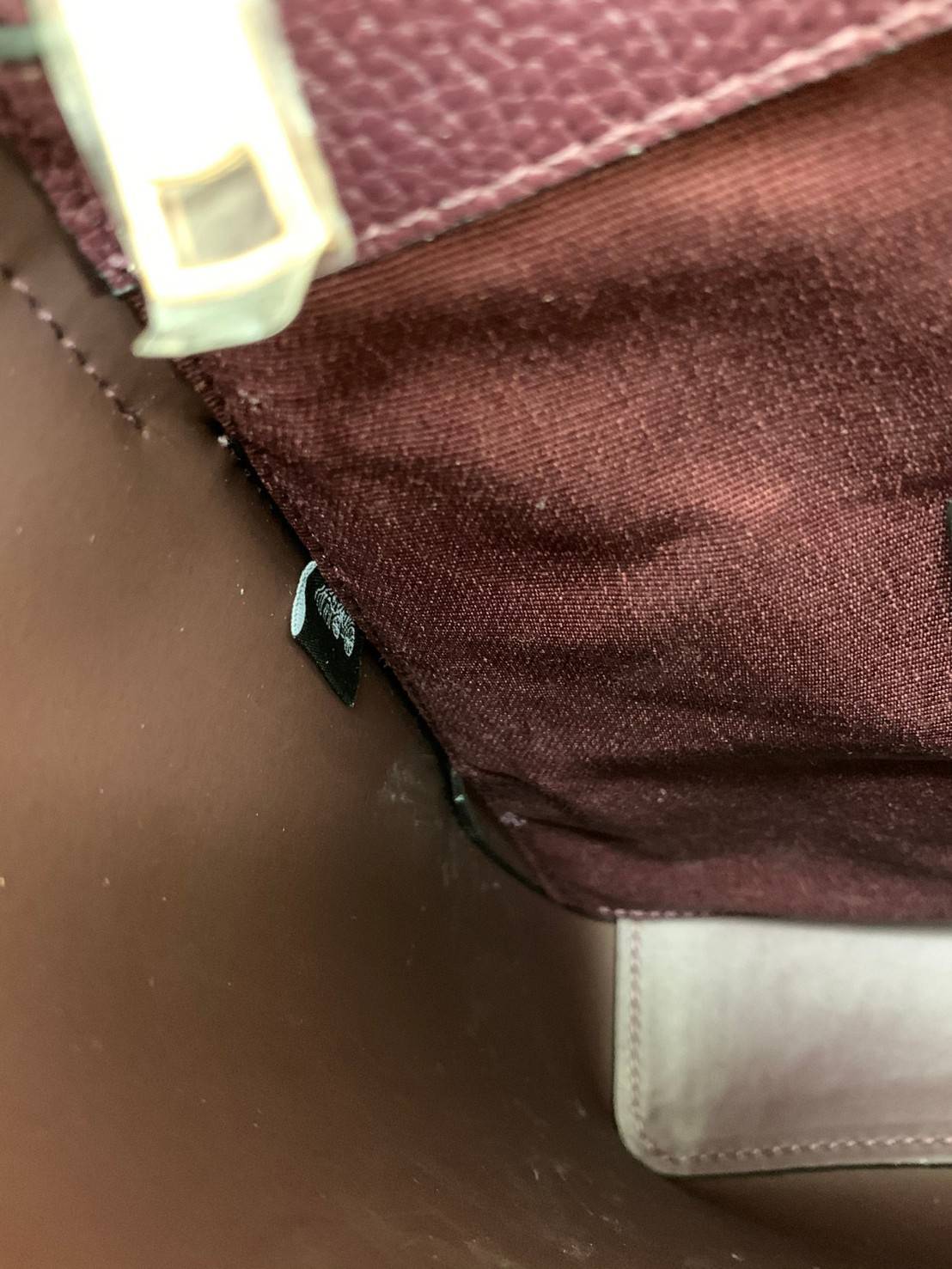 ถังใหญ่พร้อมส่งแล้วค่าา ห้ามพลาด❗️ COACH TOWN BUCKET BAG((91122)) 📣พร้อมส่ง ไซด์ที่สาวๆรอคอยค่ะ! ✔️กระเป๋าทรงถังใบใหญ่ สุดฮิตอีกรุ่นที่สาวๆต้องมีติดตัว ✔️หนังแท้ หนังจริงสวยมาก นิ่มมือดีด้วยนะคะ