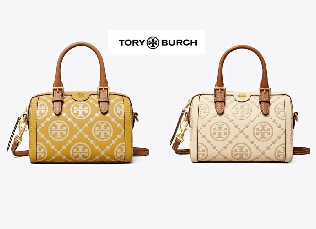 Tory Burch T-Monogram Mini Embossed Wine Bucket Bag / Tory Burch Mini Bucket กระเป๋าถือหรือสะพายไหล่ ทรงหมอนขนาดเล็ก ประดับด้วยลวดลายอันเป็นสัญลักษณ์ของแบรนด์ ถูกประดิษขึ้นด้วยความพิถีพิถันวัสดุหนังอย่างดี ด้านในบุด้วยหนังไมโครซูแอคเนื้อนุ่มทำความสะอาดง่า