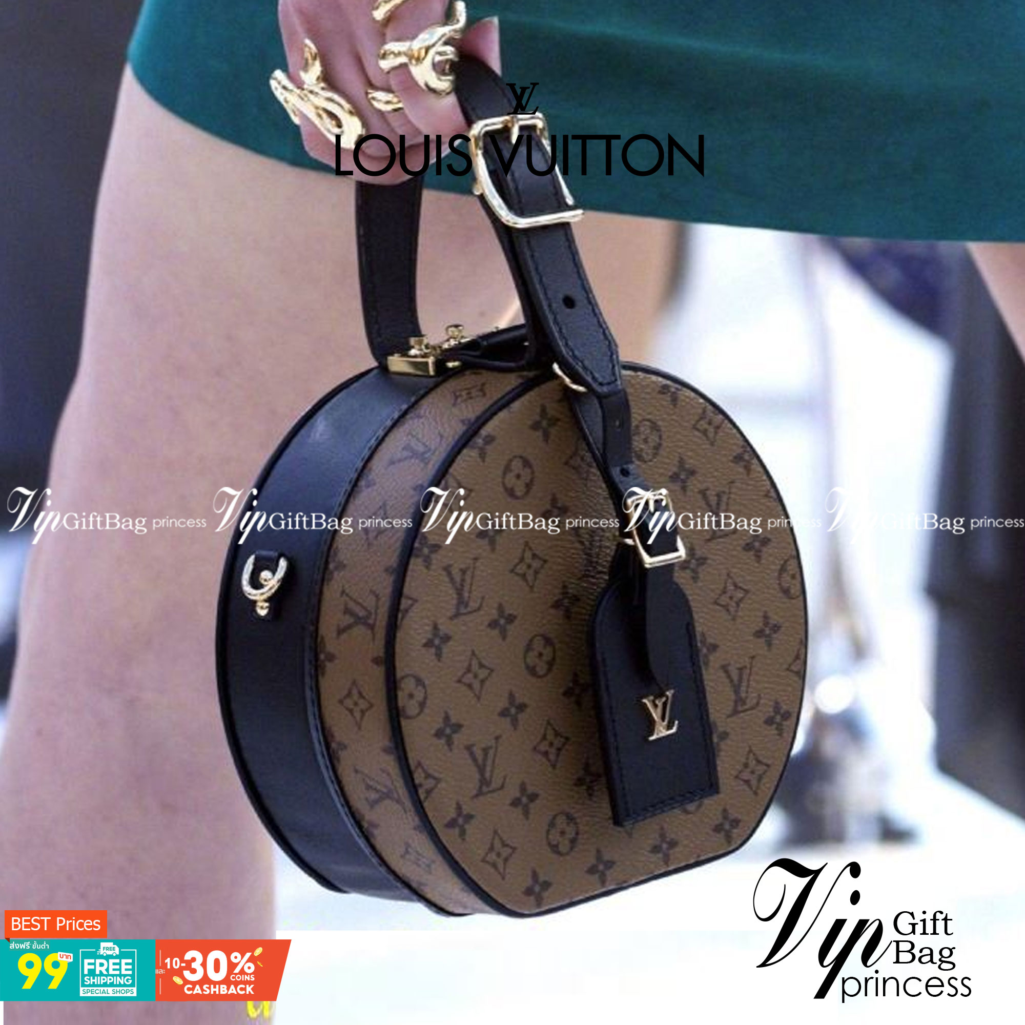 หนังแท้ LOUIS VUITTON PETITE BOITE CHAPEAU LV ROUND BAG โดดเด่นด้วยรูปทรงอันเป็นเอกลักษณ์และรายละเอียดแบบคลาสสิก ภายในโล่งกว้างด้วยช่องใส่ของขนาดใหญ่ มีสายยาวสะพายข้างได้ ถอดออกได้ หรือจะถือหรูๆ ไปเลยค่าา ภาพถ่ายสินค้าจริง ไอเท็มนี้สวยน่าใช้สุดคุ้มมากๆ ห้