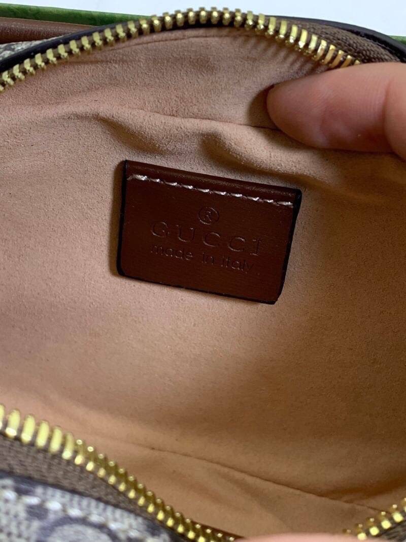 VIP 】หนังแท้ GUCCI Mini Bag With Interlocking G In GG Supreme And Brown Leather พร้อมส่งที่ไทย กระเป๋าสะพายดีไซน์สวย ใช้ได้ทั้งชายหญิง คลาสสิคและน่ารักในตัว ใช้งานง่าย ใช้ได้หลายโอกาส งานหนังแท้ สวยมากค่ะ