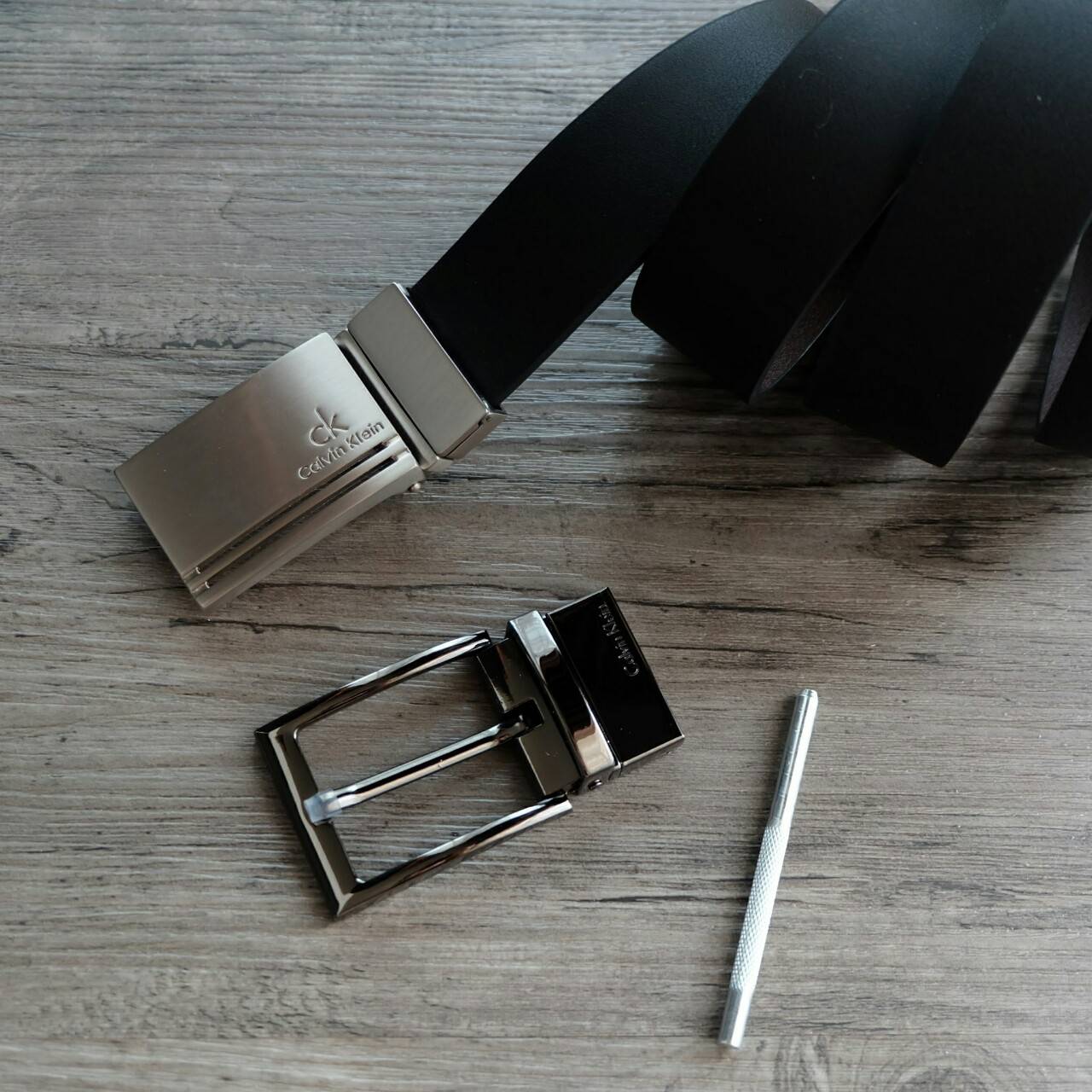 Calvin Klein Belt and Buckle Set (No.01) Set สุดคถเม เข็มขัด + หัวเข็มขัด 2 ชิ้น จะะมอบเป็นของขวัญหรือใช้เองก็แนะนำเลยค่าา