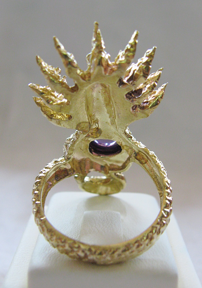 สินค้าหมดค่ะ แหวนพญานาค9เศียรประดับพลอยมณีใต้น้ำ(เพชรพญานาค)สีม่วงเนื้อทองเหลือง(ทุกราศี) เสริมอำนาจ คุ้มครองค่ะ