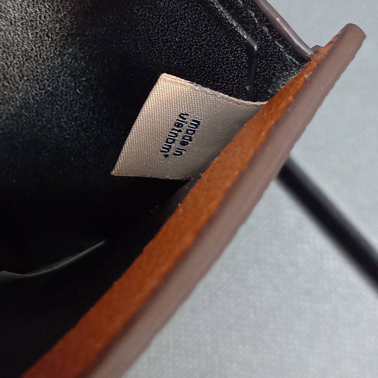 COACH 3-IN-1 WALLET WITH VARSITY STRIPE WITH KEY FOB LIMITED BOX (COACH F24649)🍁กระเป๋าสตางค์ มี ID ใบลูก สำหรับใส่บัตรแยก มีพวงกุญแจ ใช้แล้วดูหล่อสุดๆ🔸️**จะใช้เอง หรือเป็นของขวัญให้คนสำคัญ ก็ตอบโจทย์มากๆ **รับประกันว่า หยิบใช้แบบวางไม่ลงก