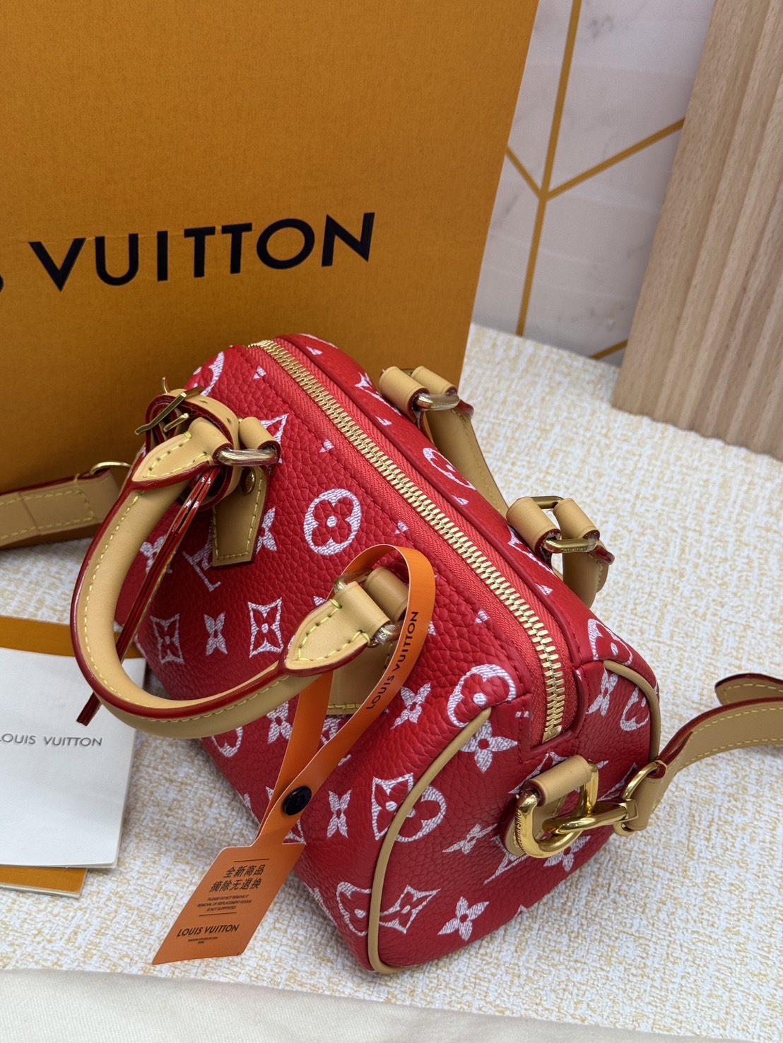 RUNWAY LV Nano Speedy P9 Bandoulière Soft Leather กระเป๋าสะพายสปีดี้รุ่นใหม่ไซส์มินิหรูหรา เกรดท็อปวีไอพี เกรดดีสุด 1:1 หนังแท้สวยงาม เก็บทุกรายละเอียด ใช้สลับแท้ ผ่านทุก ตม. ใช้งานต่างประเทศได้