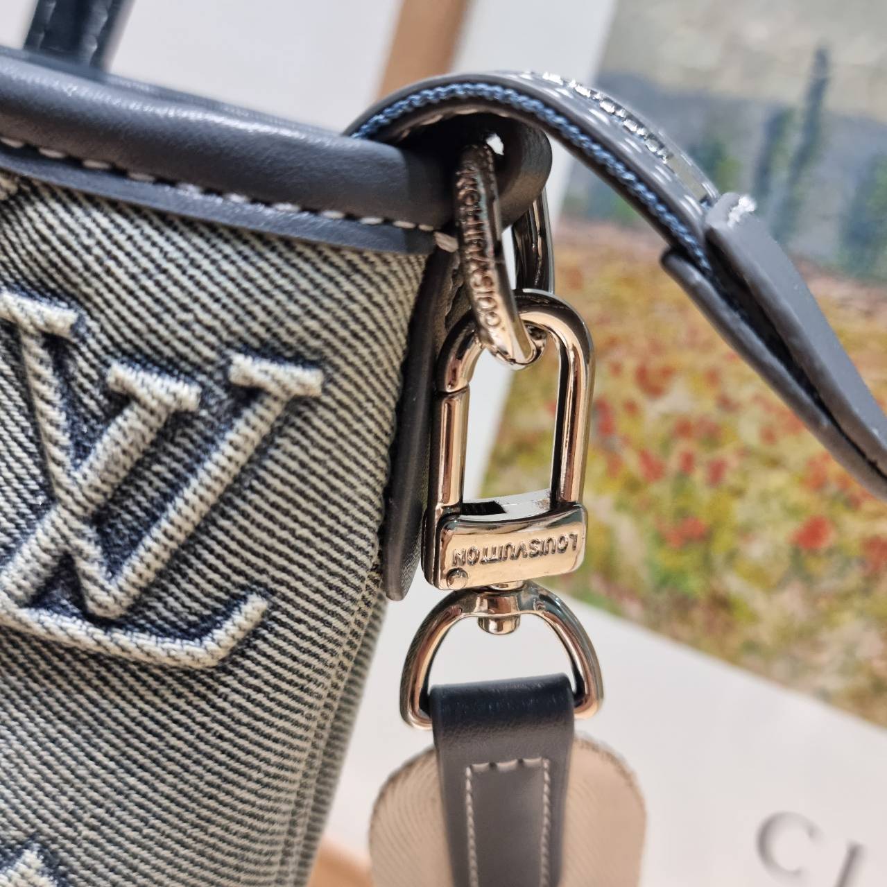 LV neverfull washed denim monogram mini bag ดีไซน์ใหม่ล่าสุดก่อนใคร กระเป๋าทรงโท้ทมินิไซส์ ที่ไม่ได้เล็กตามชื่อ มาในรูปแบบ washed denim สวยคลาสสิค ดูแพงสุดๆ