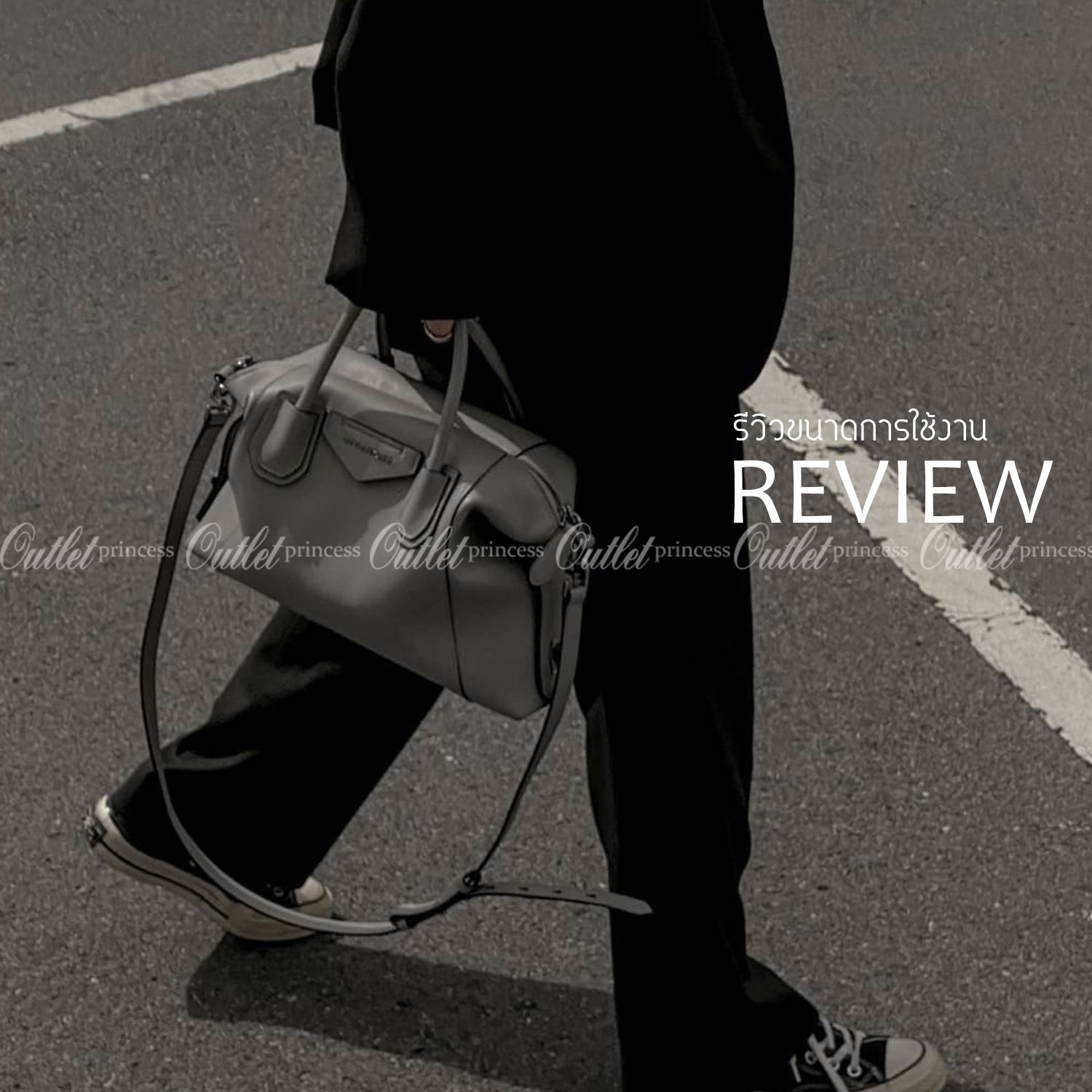 Givenchy Antigona Soft Small Leather Bag เข้ารอบใหม่ ราคาดีต่อใจ .. ไม่มีไม่ได้แล้ว! กระเป๋ารุ่น Iconic อย่าง Antigona Soft รุ่น "Classic" **มาพร้อมผ้าผูกโบว์ น่ารักมากมาย ประดับด้วยสัญลักษณ์ของแบรนด์ Givenchy ด้านหน้า **อะไหล่เงิน ไอเท็มยอดฮิตท