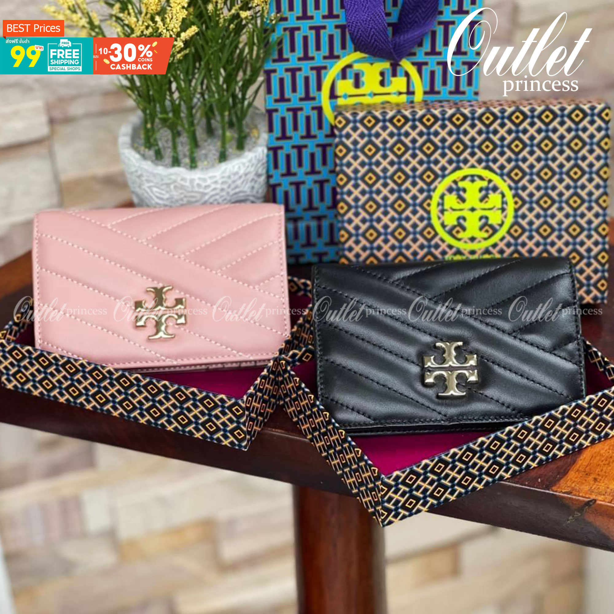 ของแท้ 💯% 】Tory burch kira chevron medium slim wallet กระเป๋าสตางค์หนังแกะขนาดmedium size การตัดเย็บหนังแกะแสนนุ่มแบบลายบุสองชั้น สัมผัสนุ่มควบคู่กับดีไซน์อันเป็นเอกลักษณ์ ดูแพงด้วยโลโก้ด้านหน้าสีทองสวยหรู