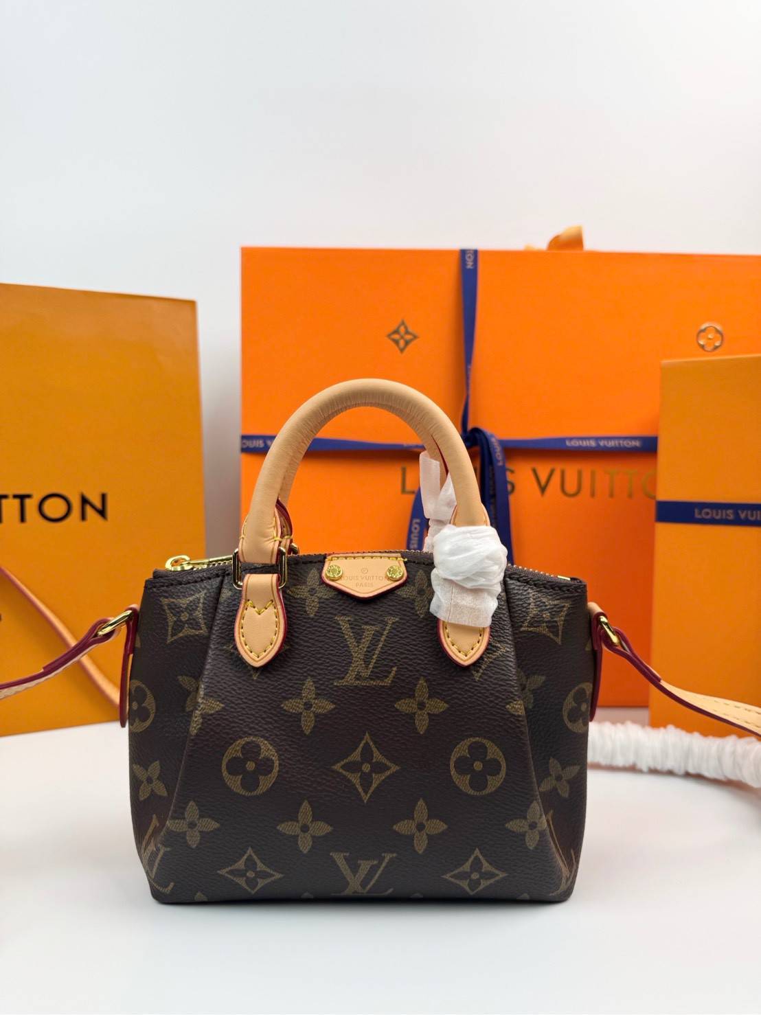 ORI หนังแท้ | LV Nano Turenne Monogram Canvas Bag กระเป๋าสะพายไซส์มินิ ดีไซน์วินเทจ ใบเล็กใช้งานง่าย หรูหราตามแบบฉบับแบรนด์