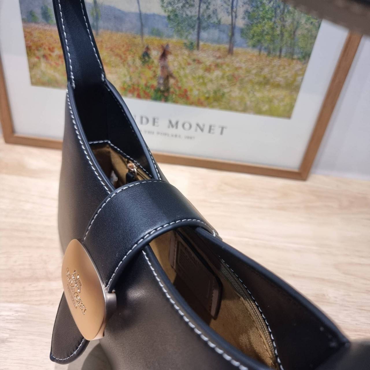 COACH ELIZA SHOULDER BAG IN SIGNATURE CANVAS CR532 / CR533 กระเป๋าสะพายไหล่ทรงโฮโบสุดหรู ดีไซน์โลโก้แบบใหม่สวยเด่น เกรดท็อปออริ เกรดดีสุด สลับแท้ 1:1 ใช้ต่างประเทศได้