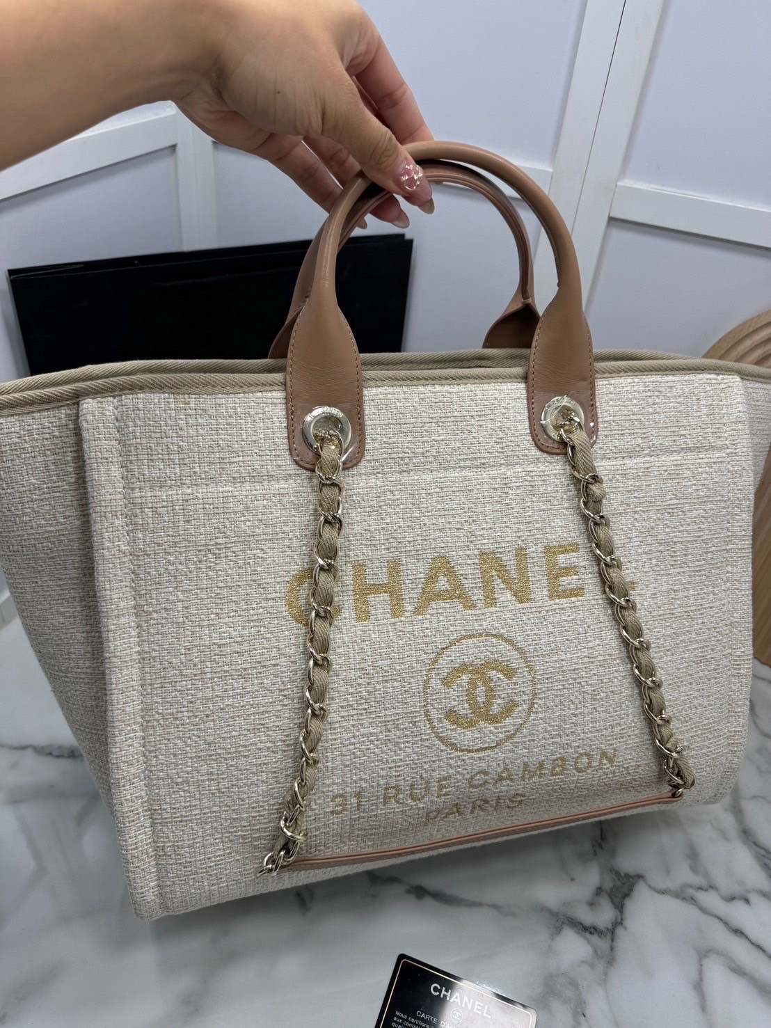 ORI หนังแท้ | Chanel Deauville Tote Bag กระเป๋าสะพายทรงโท้ทช้อปปิ้ง ใบใหญ่ ภายในโล่งกว้าง จุของได้เยอะ