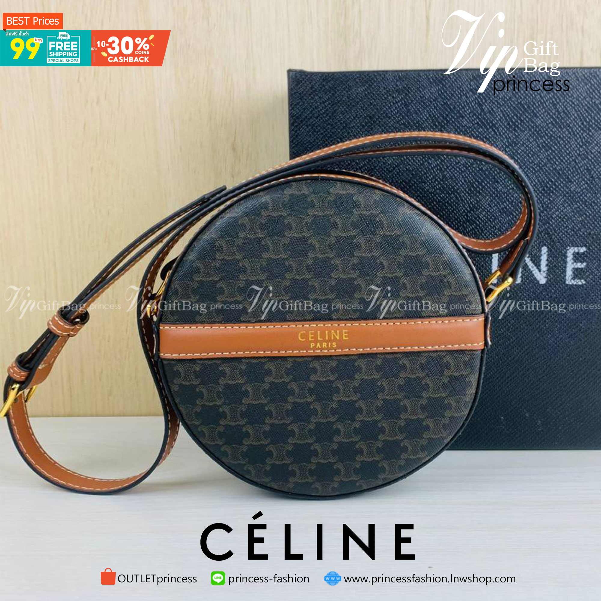 VIP GIFT 】หนังแท้ CELINE TRIOMPHE ROUND PURSE ON STRAP กระเป๋าทรงครอสบอดี้ ใบกลมเล็กน่ารัก วัสดุหนังแท้ทั้งใบ ตกแต่งด้วยโลโก้แบรนด์ มาพร้อมสายหนังยาว กับสไตล์น่ารักคุณหนู ห้ามพลาดค่ะ!!