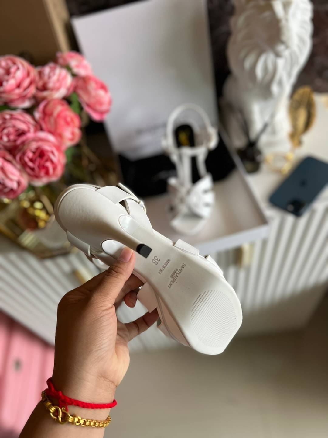 YSL TRIBUTE HEEL / SAINT LAURENT TRIBUTE HEEL / YSL HIGH HEEL เกรดออริจินอล รองเท้าส้นสูงแบรนด์หรู ที่สาวๆ ทุกคนควรมี ไว้ออกงานหรือใส่ทำงานได้ คู่นี้คือปังได้ตลอดกาล เพิ่มความสูงเพรียว สวยหรูมากค่ะ