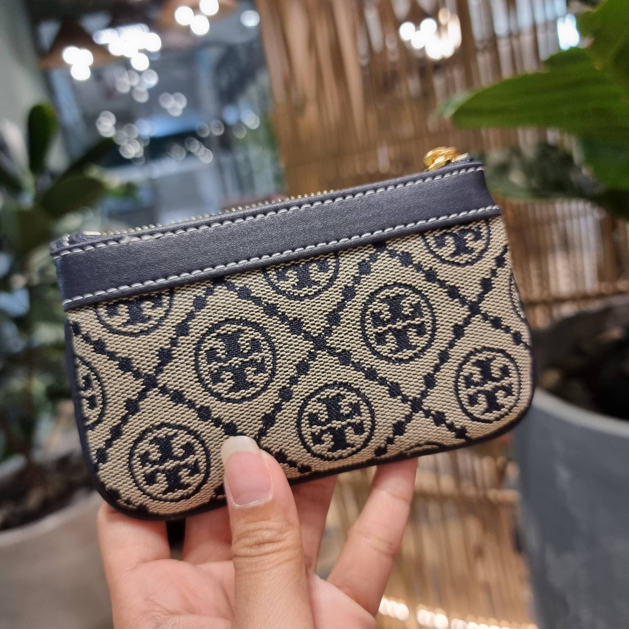 TORY BURCH T MONOGRAM CARD CASE KEY RING ใหม่ล่าสุด กับกระเป๋าเอนกประสงค์สำหรับถนอมบัตร น่ารัก คิ้วท์ๆ ใบจริงน่าใช้มาก