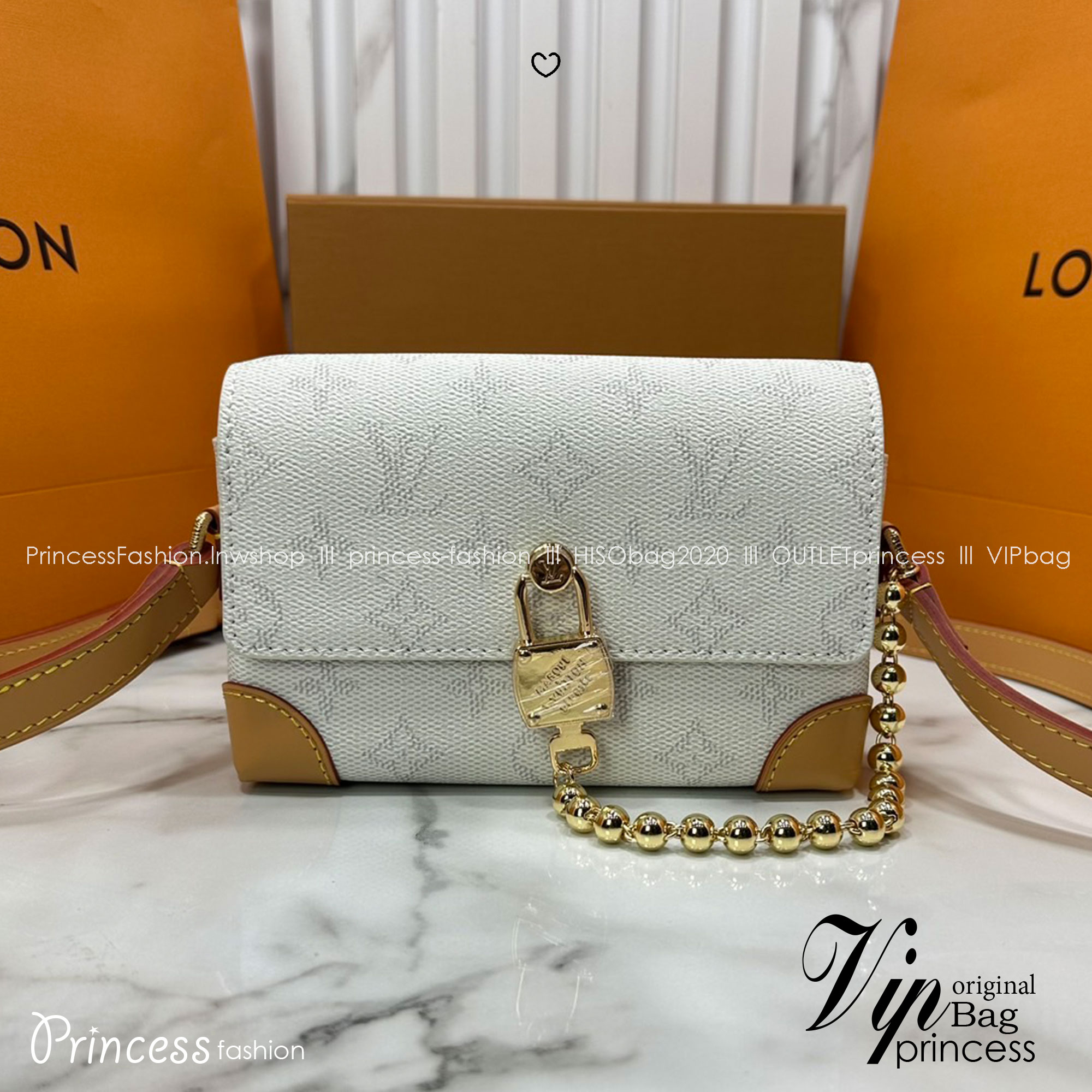 ORI หนังแท้ | LV Steamer crossbody bag Monogram Canvas / LV Trunk Bag กระเป๋าสะพาย กระเป๋าสตางค์แบบสะพายรุ่น Steamer รังสรรค์จาก Monogram แคนวาส แต่งขอบหนัง Aged Natural และฮาร์ดแวร์สีทอง