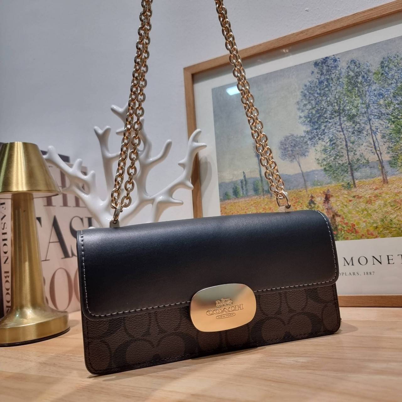 COACH CR528 ELIZA FLAP CROSSBODY IN SIGNATURE CANVAS กระเป๋าสะพายสุดหรู ดีไซน์โลโก้รุ่นใหม่สวยเด่น เกรดท็อปออริ เกรดดีสุด สลับแท้ 1:1