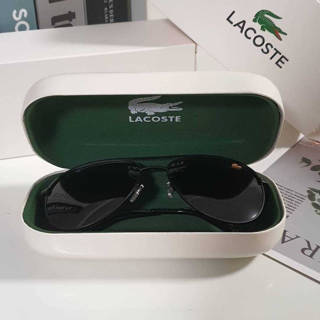 รุ่นยอดฮิตที่เคยขายดีติดอันดับ ของมันต้องมี กับแว่นตา LACOSTE SUNGLASSES แว่นตากันแดด แฟชั่นดีไซน์คลาสสิก สวยสะดุดตา มาพร้อมกล่องแว่นและกล่องกระดาษแบรนด์ ในราคาสบายกระเป๋า สวยหรู ดีไซน์สะดุดตา ห้ามพลาดค่ะ