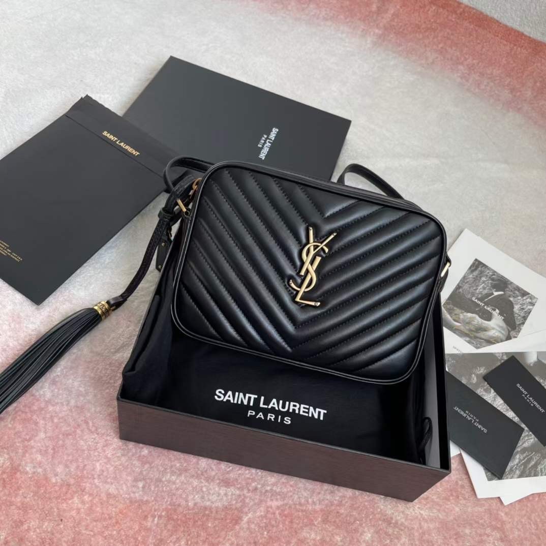 YSL LOU CAMERA BAG IN QUILTED LEATHER 23 cm กระเป๋าสะพาย เกรดหนังสวยเต็มใบ เกรดออริ 1:1 ใช้งานต่างประเทศได้