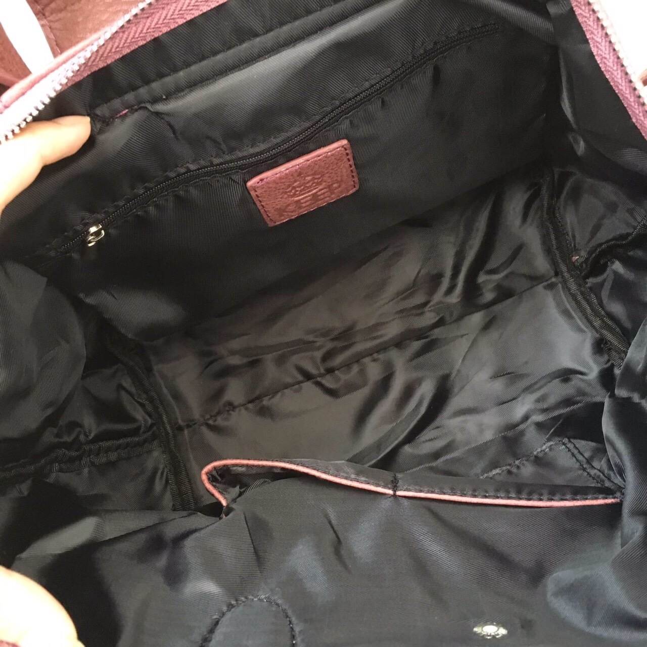 สีมาใหม่ค่า 🐼New arrival! KEEP ทรง longchamp รุ่น Duo Sister - D.brown color น้ำตาลเข้ม ตัวกระเป๋าหนังแกะสังเคราะห์ ลายหนังสวยมากๆคะ นิ่ม สุดๆ รุ่นนี้ จะมี 2 ขนาด คือ mini และ basic ไซด์