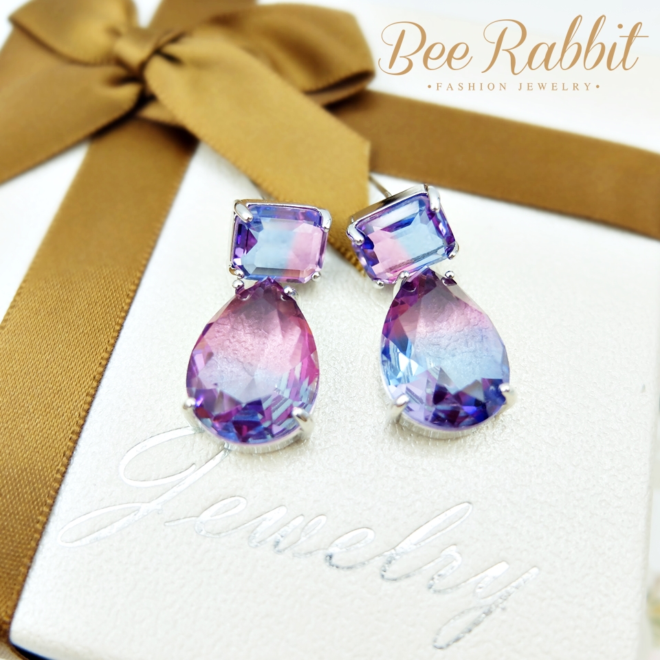 ต่างหู clear crystal คริสตัลเหลี่ยมและทรงหยดน้ำสีเหลือบม่วง