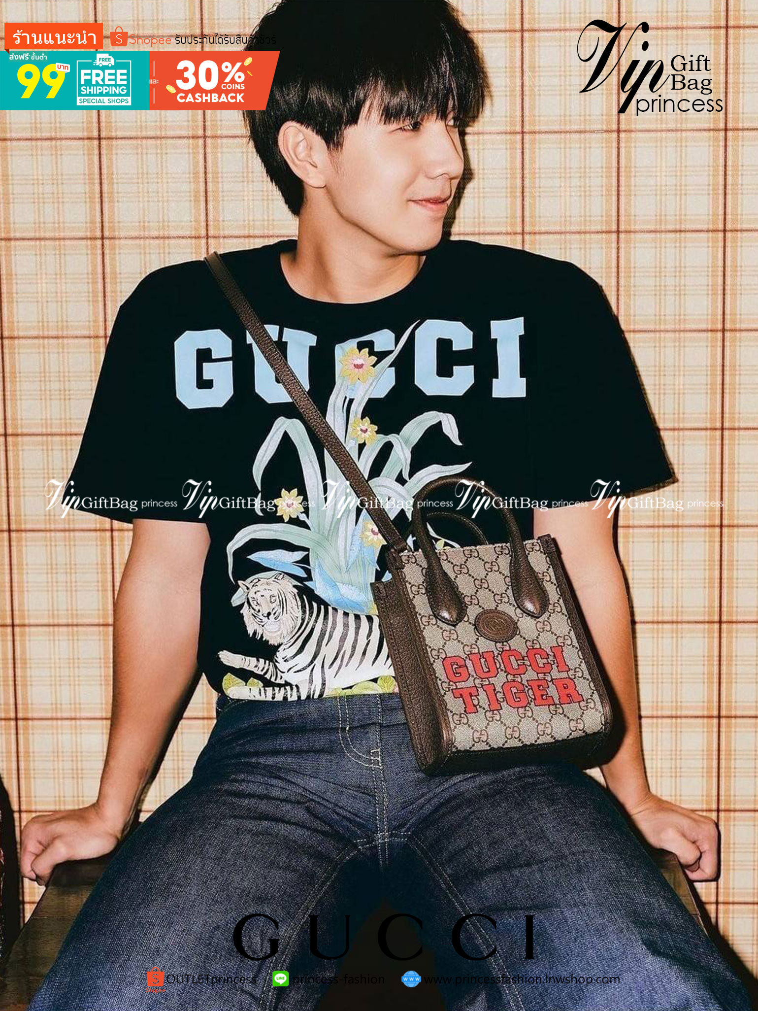 GUCCI Tiger GG mini tote bag ไซส์มินิ ร้อนแรงไฟลุก!! ต้อนรับปีเสืออย่างเป็นทางการ จัดให้แบบเลิศๆ กับกระเป๋าทรงโท้ท วีไอพีพรีเมี่ยมกิ๊ฟ ไซส์มินิ โดดเด่นด้วยฟอนท์ตัวใหญ่ สวยเอกลักษณ์ วัสดุหนังแคนวาสตัดขอบด้วยหนังแท้ ภายในเป็นช่องโล่ง ใส่ของจุกจิกได้ ใส่โทรศ