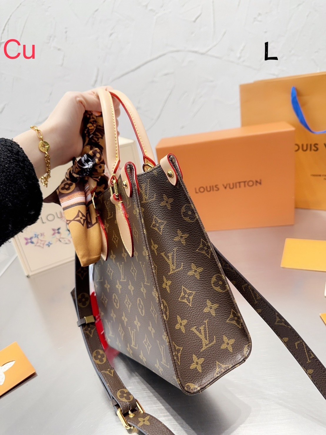 LV SAC PLAT BB BAG MONOGRAM / LV petit sac plat ฮอตที่สุดกับไอเท็มยอดฮิต กระเป๋าสะพายโท้ท ไซส์กำลังดี ใส่มือถือได้ กระเป๋าสตางค์ใบเล็กได้ มีหูจับในตัว ถือชิคๆตัวแม่