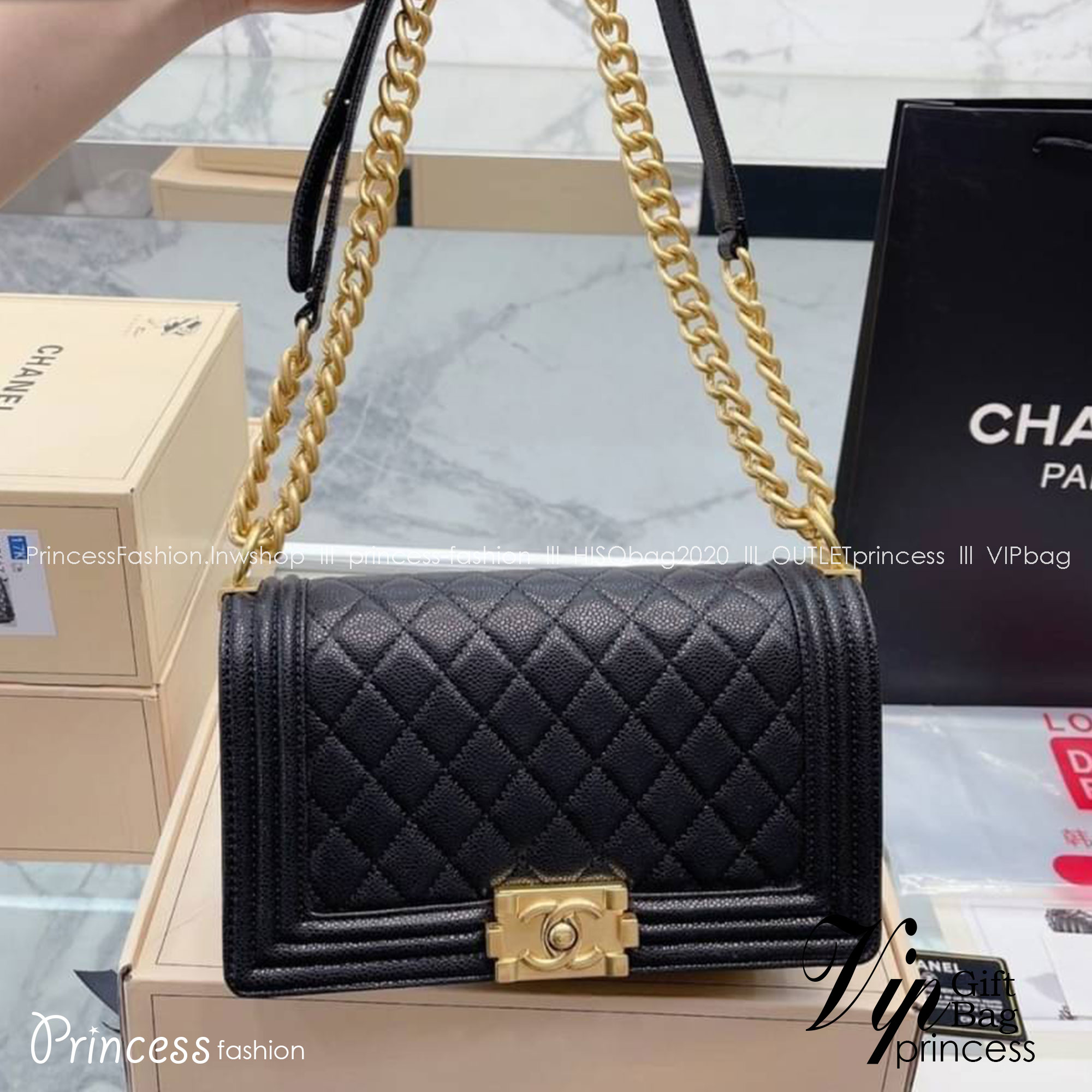 Chanel Boy 10" พร้อมส่งที่ไทย รุ่นสุดฮอต อะไหล่สีทองสุดหรู วัสดุหนังลายคาร์เวีย ทรงคลาสสิคที่สาวๆห้ามพลาด!! ในราคาสุดคุ้ม