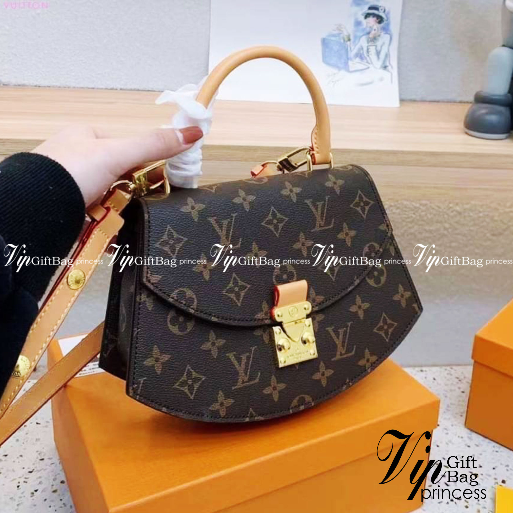 LV Monogram Eden MM Camel Bag / LV Eden กระเป๋าสะพาย คงเอกลักษณ์เฉพาะของแบรนด์ สวยหรูดูแพง งานปั้มแบรนด์คมชัด ด้านในใส่ของได้เยอะ ควรมีติดตู้สักใบนะคะ! งานสวยคุ้มเกินราคาค่ะ