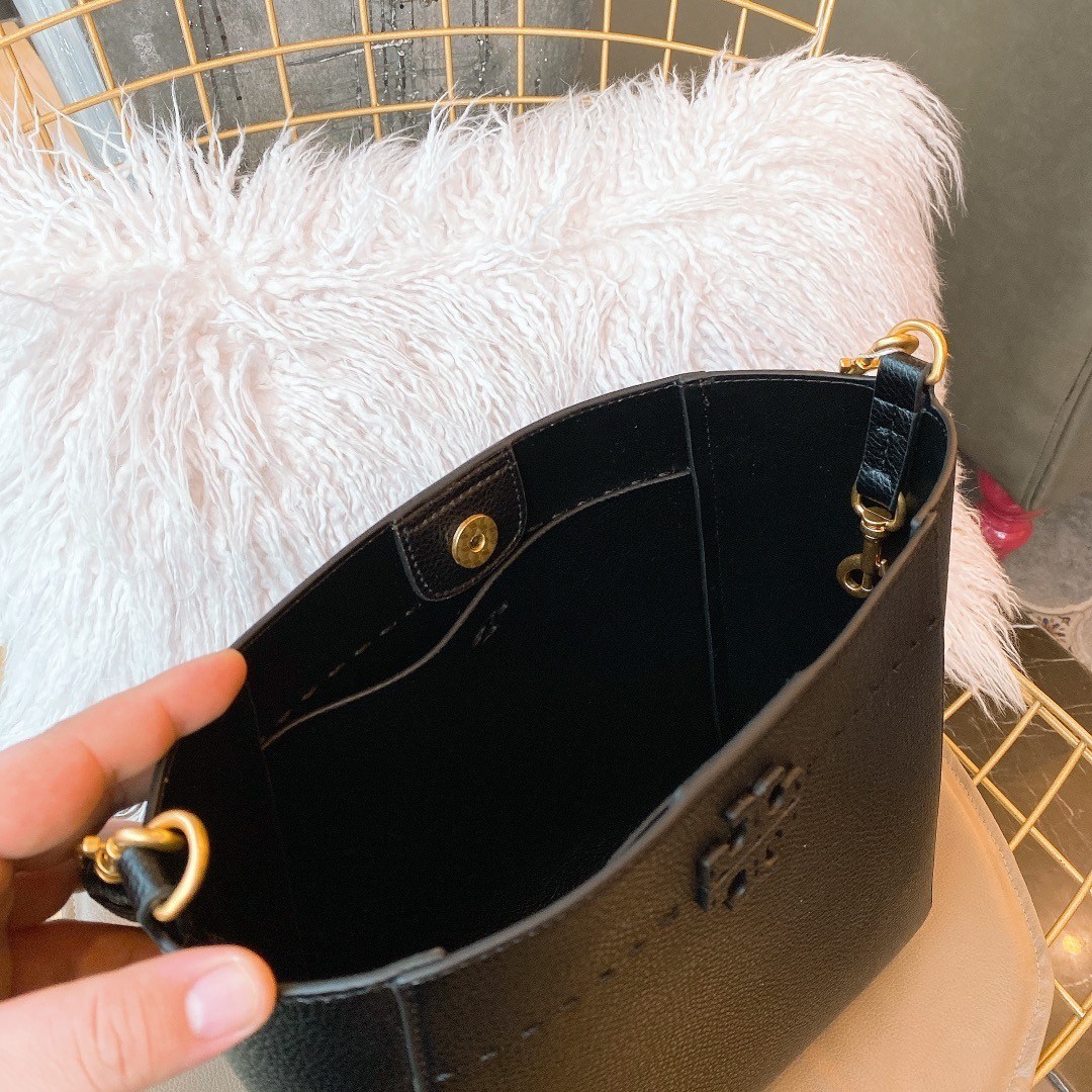 ของแท้ 💯% TORY BURCH MCGRAW MINI BUCKET BAG กระเป๋าสะพาย *วัสดุหนังวัวแท้ หนังนุ่ม หนังหอม น้ำหนักเบามากกก!! หนังลื่น นิ่มสวยมากๆ