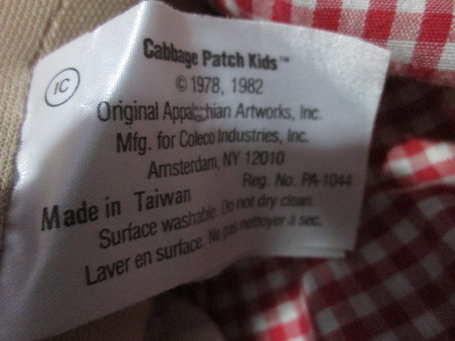 VINTAGE 1978,1982 CABBAGE PATCH KID DOLL - BLUE EYES - DARK BLONDE YARN HAIR ตุ๊กตาหัวกระหล่ำมือสอง