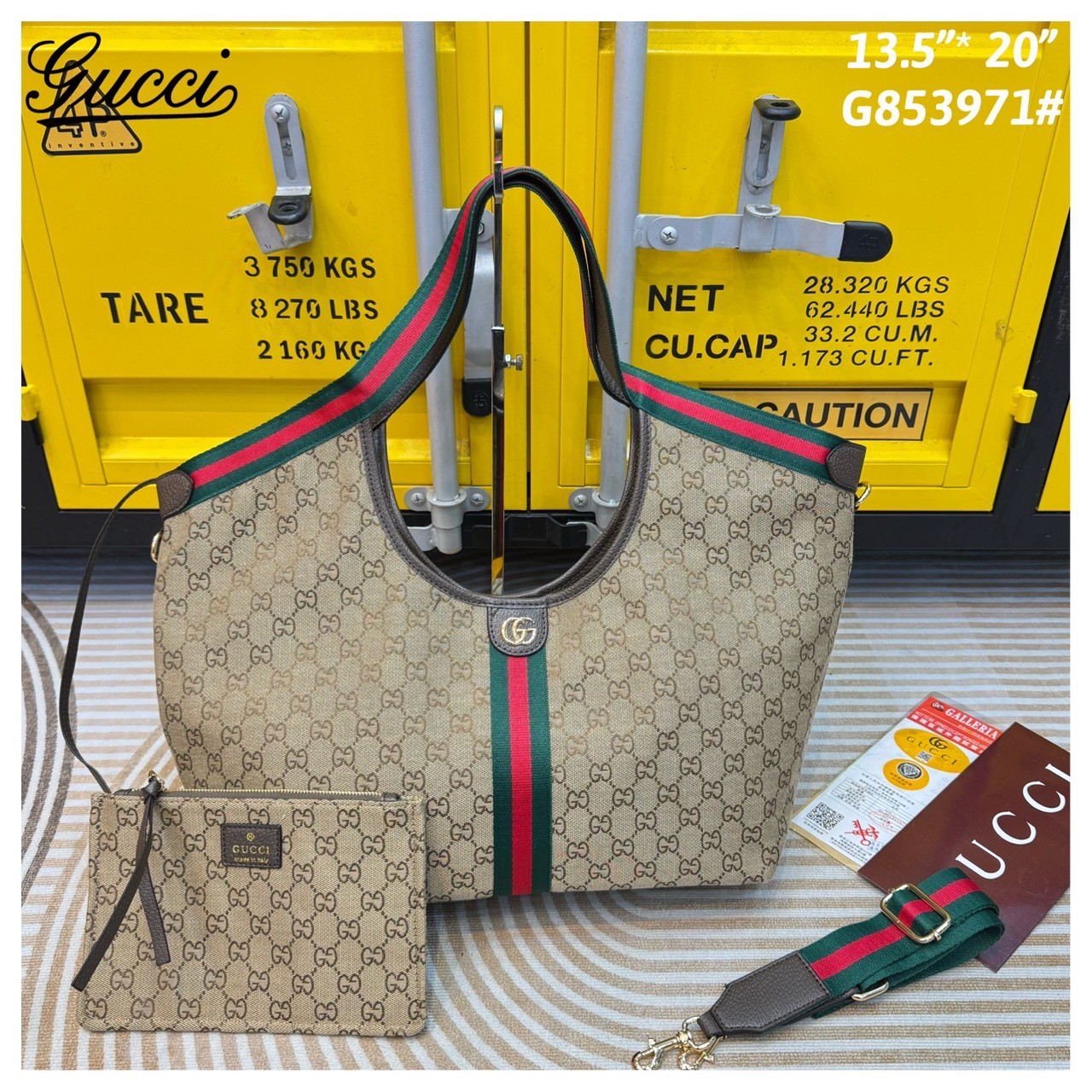 Gucci Giglio Large tote bag กระเป๋าทรงสะพายทรงโท้ทใบใหญ่ ดีไซน์ใหม่ล่าสุด สวยหรู่เท่มาก มาพร้อมใบเล็กเข้าเซ็ท พร้อมสายสะพายยาวเขียวแดงเป็นเอกลักษณ์ ภายในโล่งกว้าง