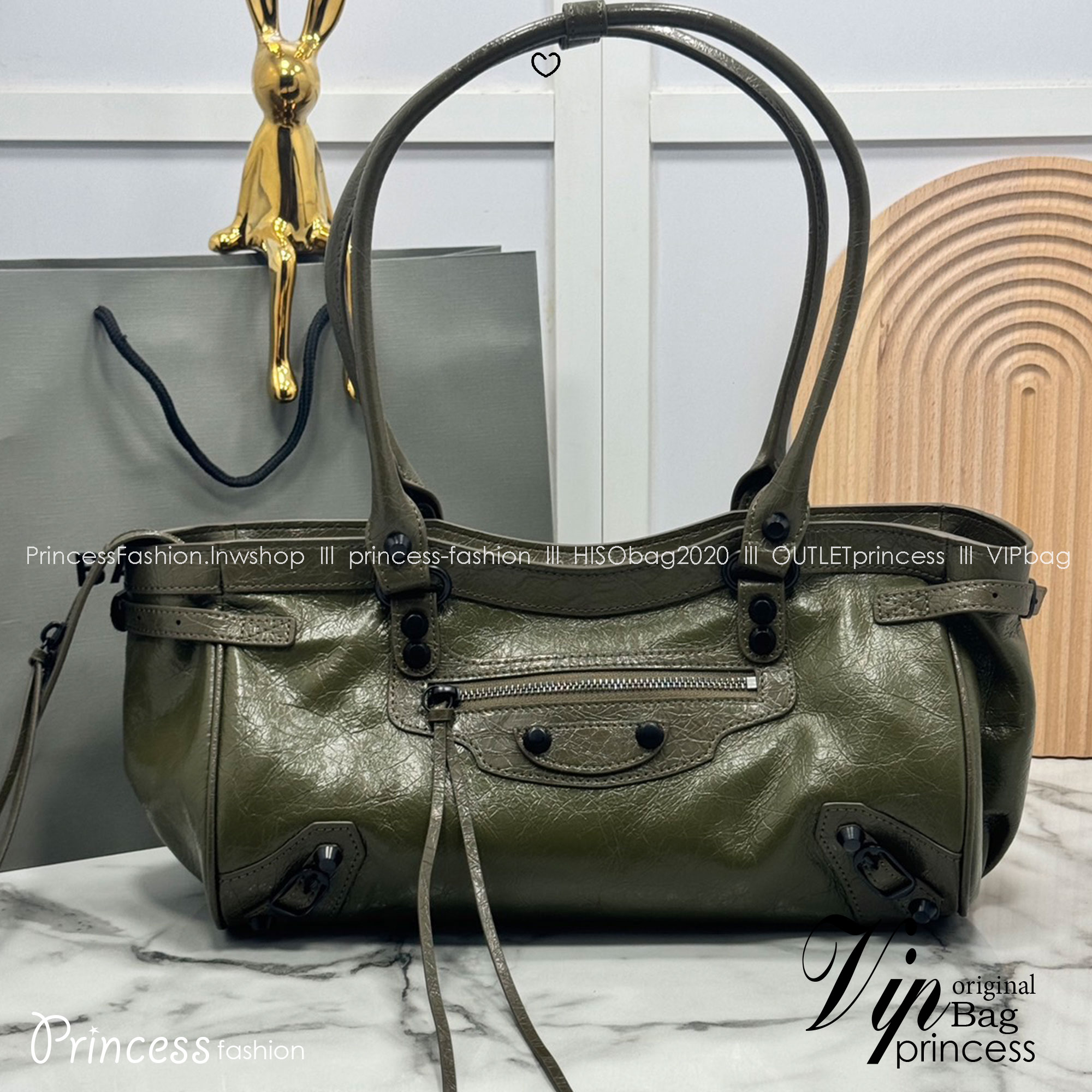 ORI หนังแท้ | Balenciaga Le City Bag East-west Bag 32cm กระเป๋าถือ/สะพายข้างทรงยาวดีไซน์โดดเด่นสวยเท่ล้ำสมัย ที่สุดแห่งความไอคอนิกไม่เหมือนใคร มีกิมมิคและลูกเล่นแพรวพราว