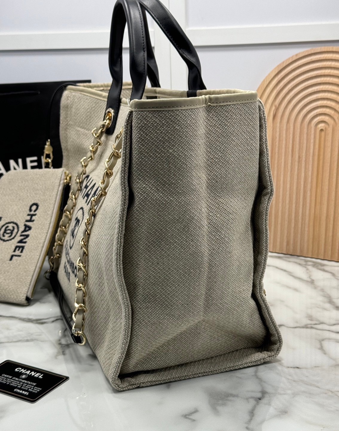 ORI หนังแท้ | Chanel Deauville Tote Bag กระเป๋าสะพายทรงโท้ทช้อปปิ้ง ใบใหญ่ ภายในโล่งกว้าง จุของได้เยอะ