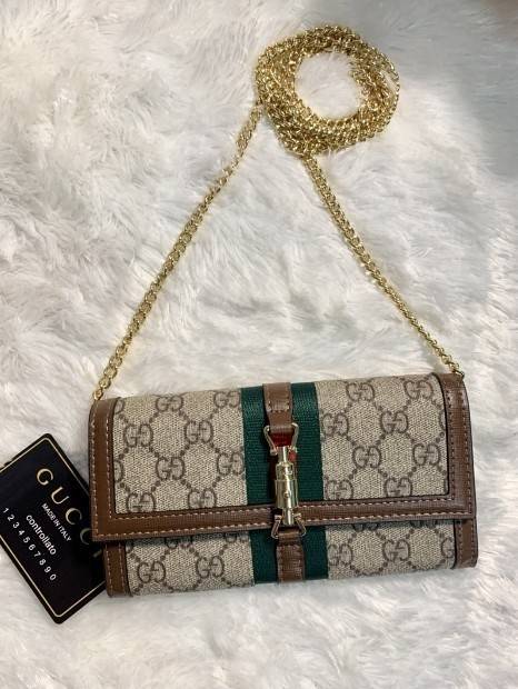 GUCCI Jackie 1961 chain wallet กระเป๋าสตางค์ใบยาวพร้อมสายสะพายโซ่สีทอง ขนาดพกพา หยิบจับถนัดมือ