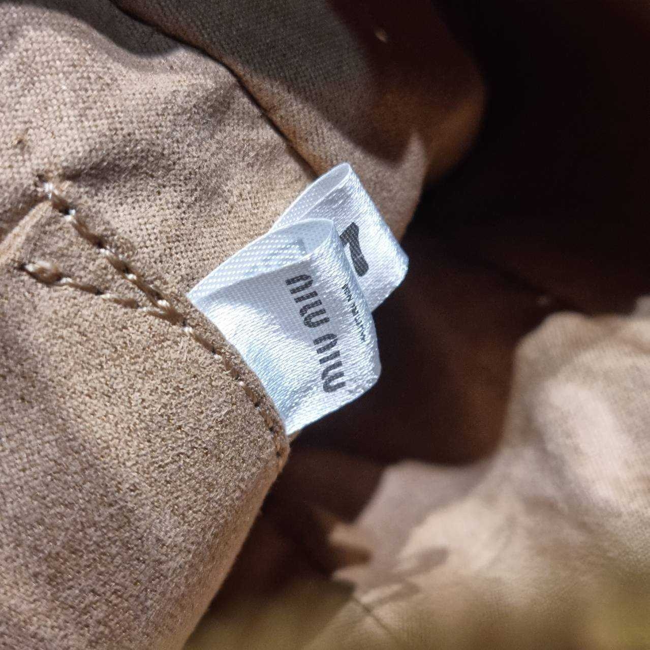 MIU MIU ZIP LEATHER TOP HANDLE BAG กระเป๋าสะพายไหล่/สะพายข้าง ทรงเก๋ ใช้งานง่าย เรียบหรูดูลัคชูสุดๆ