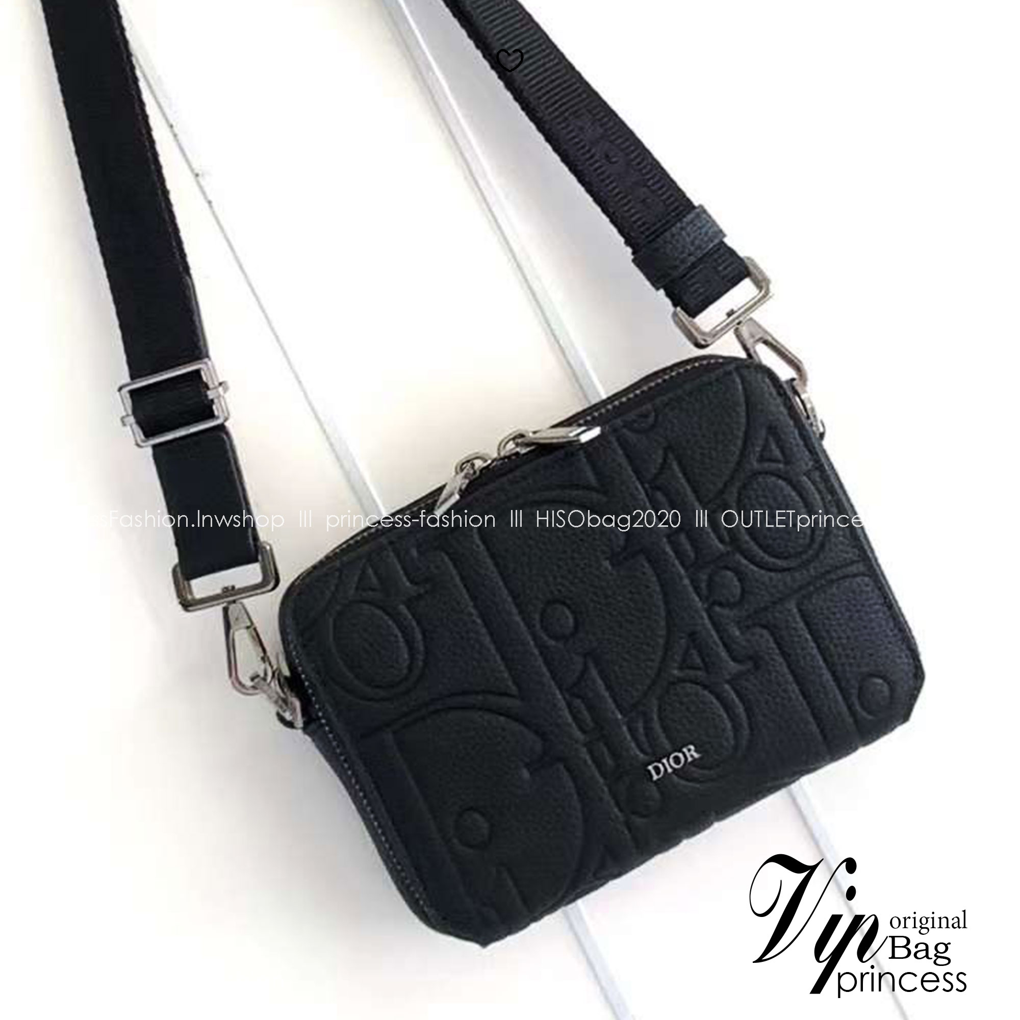 DIOR Zipped Pouch with Strap Black Dior Gravity Leather / Dior Trunk Messenger Bag กระเป๋าสะพายทรงแมสเซ็นเจอร์ ทรงพอชรูปทรงทันสมัย สง่างามเหนือกาลเวลา เกรดท็อปออริ สลับแท้ 1:1