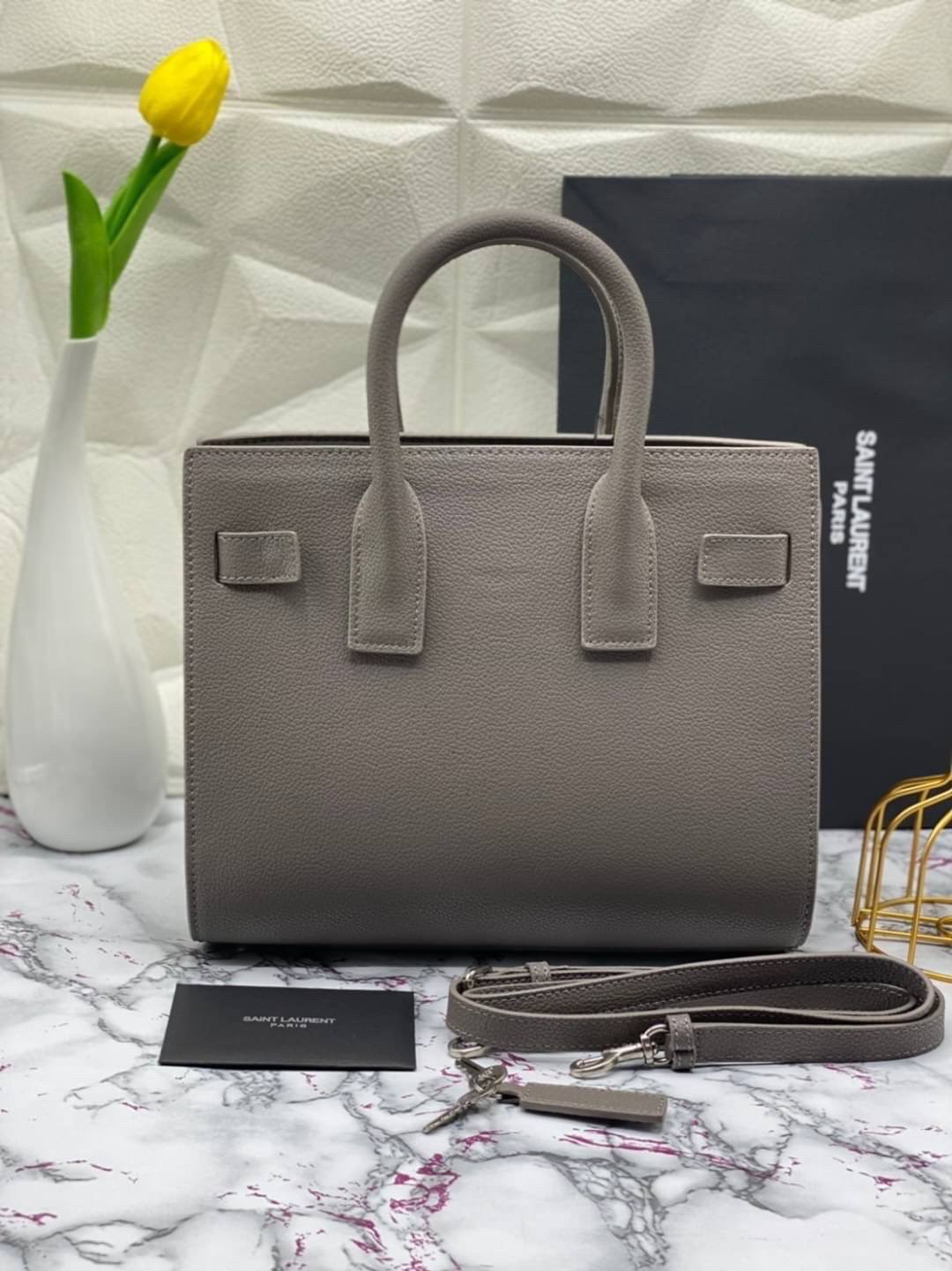 หนังแท้ Yves Saint Laurent Bag CLASSIC SAC DE JOUR BABY IN GRAINED LEATHER