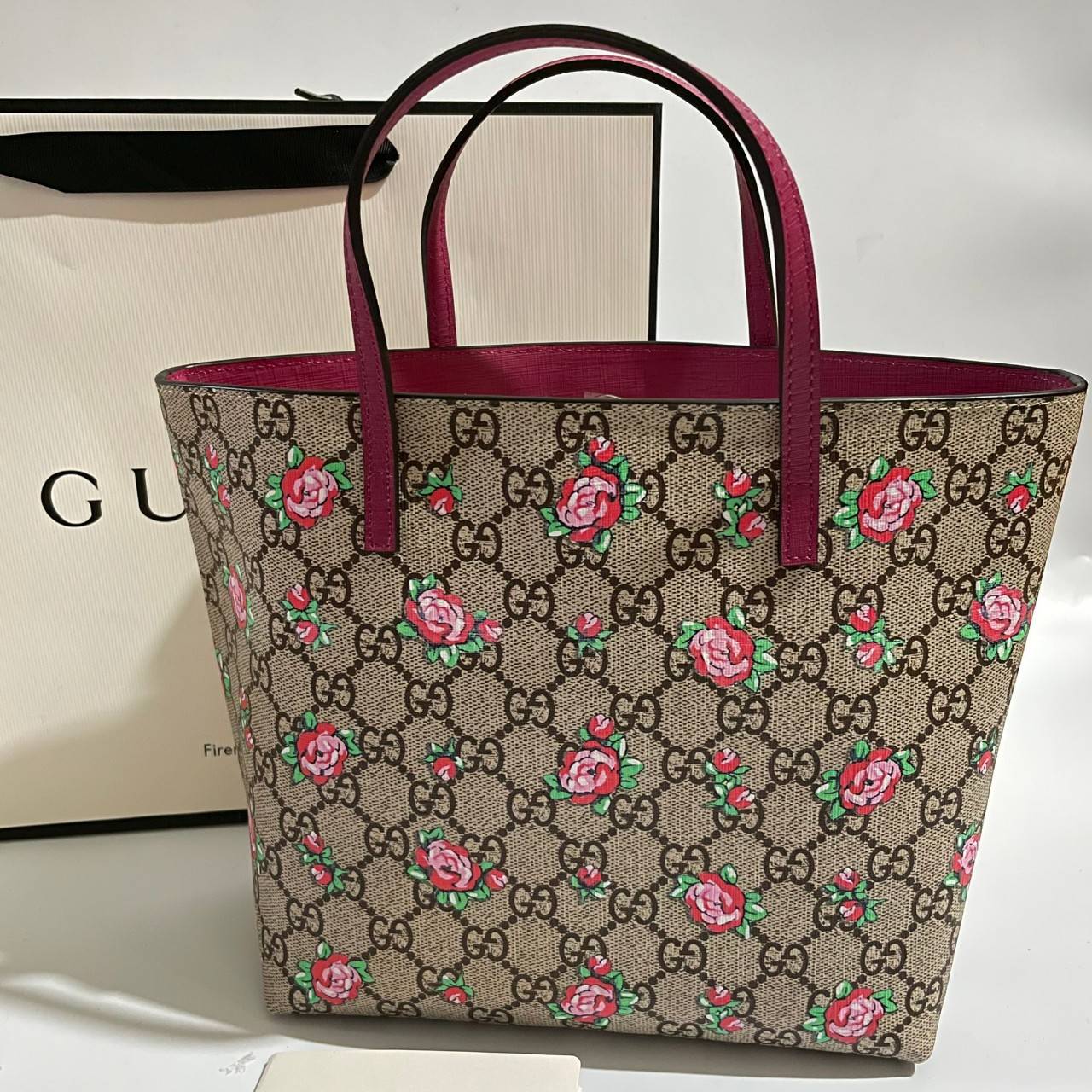 VIP 】Animal-Friendly Gucci Kid GG Supreme Tote Bag งานหนังแท้ทรงตั้งสวย ขนาดกะทัดรัด จุของได้เยอะ ใช้ได้ทั้งเด็กและผู้ใหญ่ น่ารักมากค่ะ