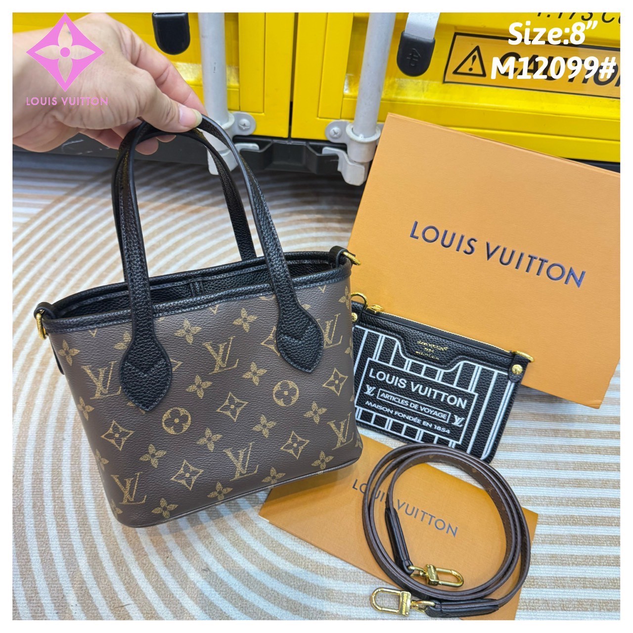 LV Neverfull Bandouliere Inside Out BB Bag Monogram Canvas กระเป๋าทรงโท้ทไซส์เล็ก พร้อมใบลูกพิมพ์ลายแบรนด์สุดไอคอนิก กลับใช้งานได้ 2 ด้านสุดคุ้ม
