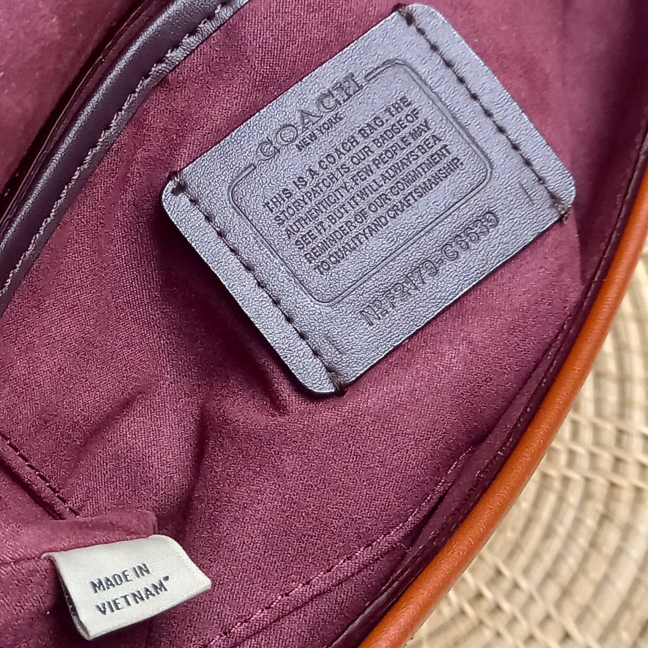 OUTLET 】COACH STUDIO SHOULDER BAG IN SIGNATURE CANVAS (COACH C6639) โอ้โห!! ตลึงเลย สวยฟาดมากๆเทอ!! 🌺ห้ามพลาดนะยูวว🤩รุ่นคลาสสิค เรียบหรู ดูแพงสุดๆ //พร้อมส่งก่อนใคร ยังไม่มีในช็อปไทยนะยูวว😘//กระเป๋าสะพาย คลอสบอดี ดีไซน์เฉียบ สายปรั