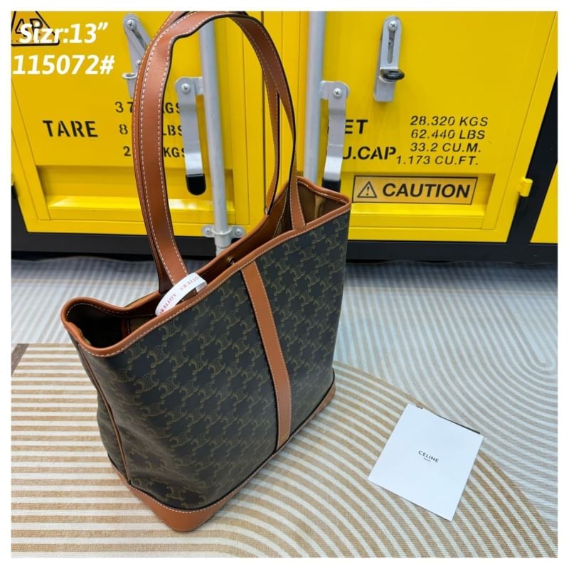 CELINE medium cabas in triomphe canvas / Celine Tote Shopping Bag กระเป๋าสะพายทรงโท้ทใบใหญ่ รุ่นยอดนิยม งานสวยหรูคลาสสิคไม่มีเอ้าท์ ภายในโล่งกว้างและจุมาก