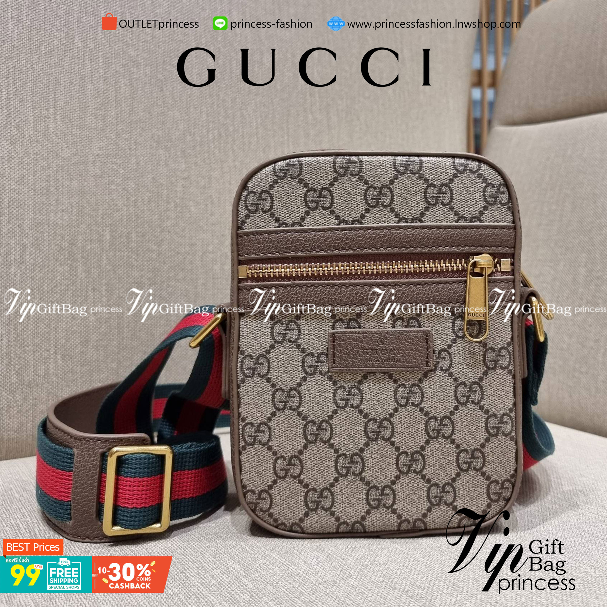 VIP 】GC VIP MINI MESSENGER CROSSBODY BAG กระเป๋าสะพายข้างพรีเมี่ยมกิ๊ฟลุคสปอร์ต เรียบแต่แอบหรู ไซส์มินิ น่าใช้!! วัสดุหนังแคนวาส ไม่ต้องห่วงเรื่องความทนทาน ✔️ ตกแต่งสายคาดหรู เท่ ดีไซน์สีตามสัญลักษณ์แบรนด์ เข้ากันมากๆ!! เปิด-ปิดด้วยซิป ด้านหน้ามีช่