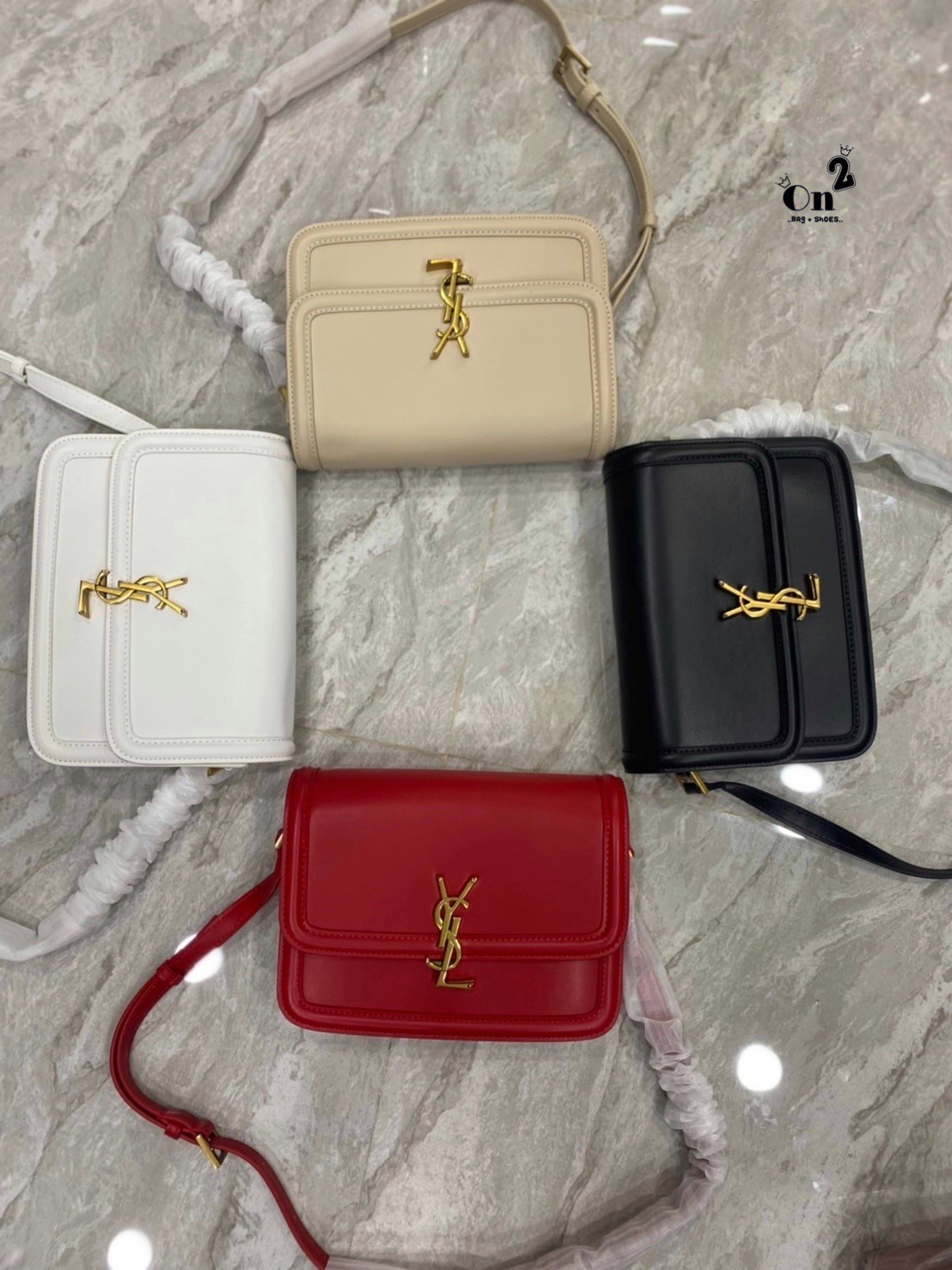 ไอเท็มขึ้นแท่น the best seller!! YSL SOLFERINO SATCHEL LEATHER / YSL crossbody bag กระเป๋าสะพายข้าง โลโก้โดดเด่น ดีเทลดูแพงด้วยตัวล็อค ใช้งานง่าย แน่นหนา งานหนังสวยเต็มใบ ภายในเป็นช่องโล่ง ใส่ของสำคัญได้เลยสบายๆ สายสะพายครอส ปรับใช้ได้ตามตัว ใบจริงสวยคม ร