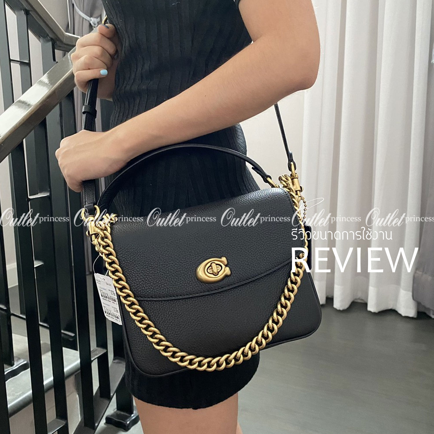 3สาย Coach 89089 Cassie Crossbody 19 In Signature Canvas เรียบหรู ดูดี ต้องไอเท็มนี้เลยจ้า กระเป๋าถือ/สะพายข้าง สุดพิเศษ!! มีสายมาให้ถึง 3 แบบ!! สลับใช้แมทช์ตามสไตล์ได้เลย วัสดุหนังแคนวาสสลับหนังเรียบ เปิด-ปิดด้วยตัวบิดล็อค ภายในแบ่งสัดส่วนอย่างดี ใส่ของไ